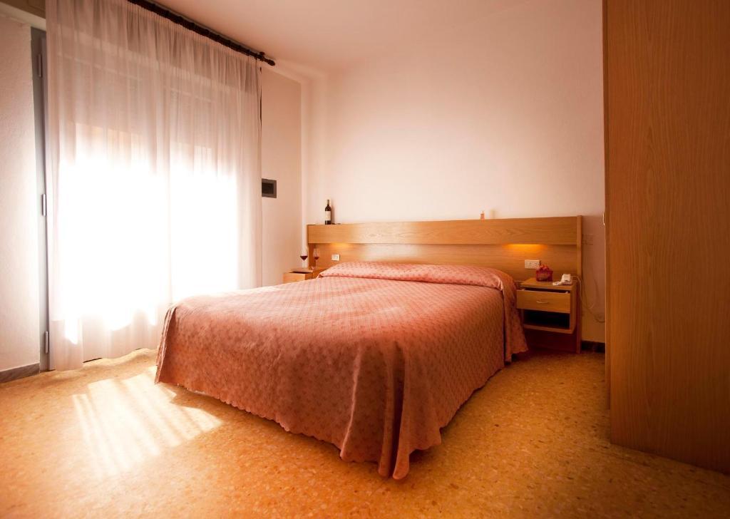 Hotel Nettuno Brenzone sul Garda Exterior foto
